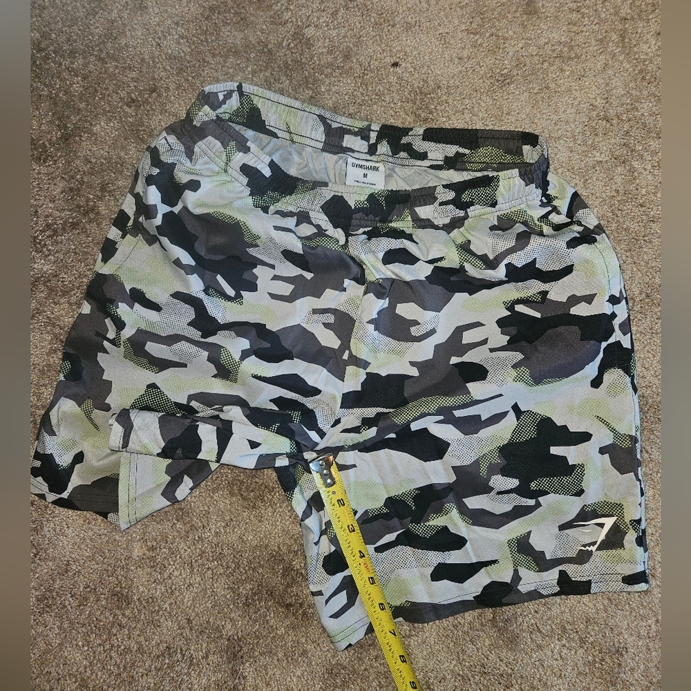 Gymshark Camo shorts Mens medium